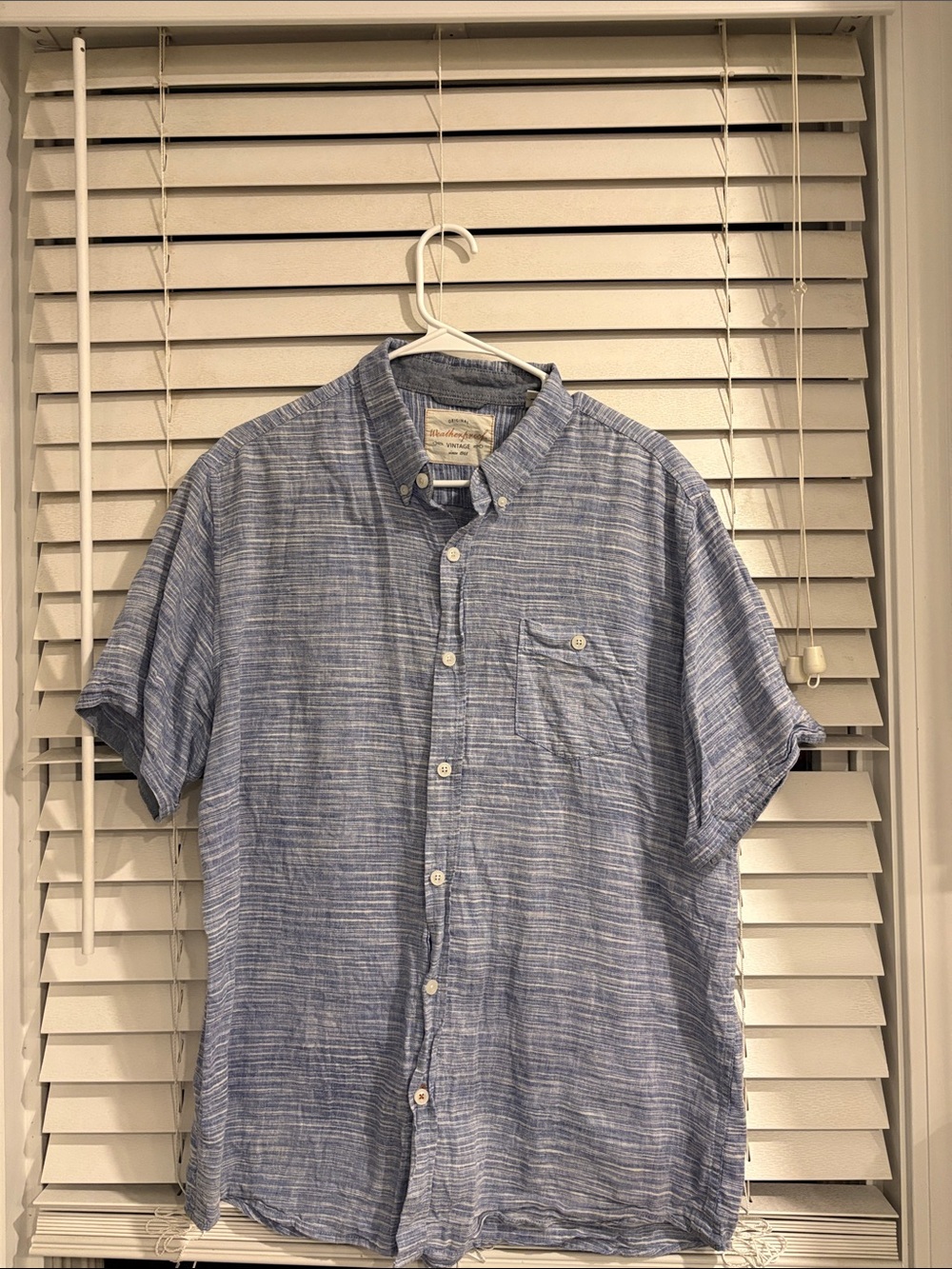 Men's Light Blue Short-Sleeve Button-Down Casual Shirt